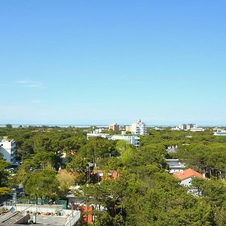 Lignano Pineta With Sea View Appartement Lignano Sabbiadoro Buitenkant foto