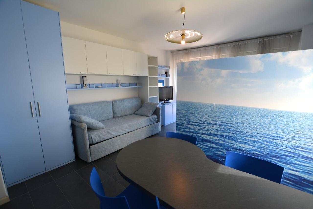 Lignano Pineta With Sea View Appartement Lignano Sabbiadoro Buitenkant foto