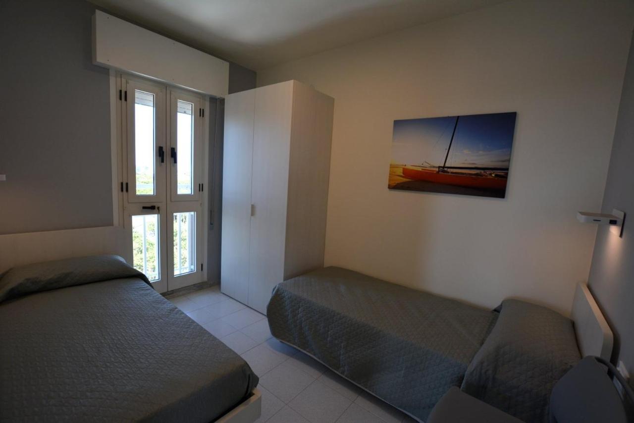 Lignano Pineta With Sea View Appartement Lignano Sabbiadoro Buitenkant foto