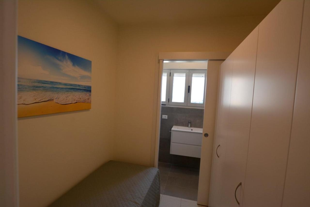 Lignano Pineta With Sea View Appartement Lignano Sabbiadoro Buitenkant foto